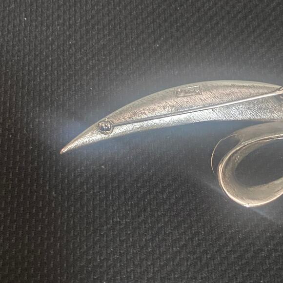 Vintage Crown Trifari Silver Tone Polish Textured Leaf Design Brooch Pin Signed - Picture 6 of 8